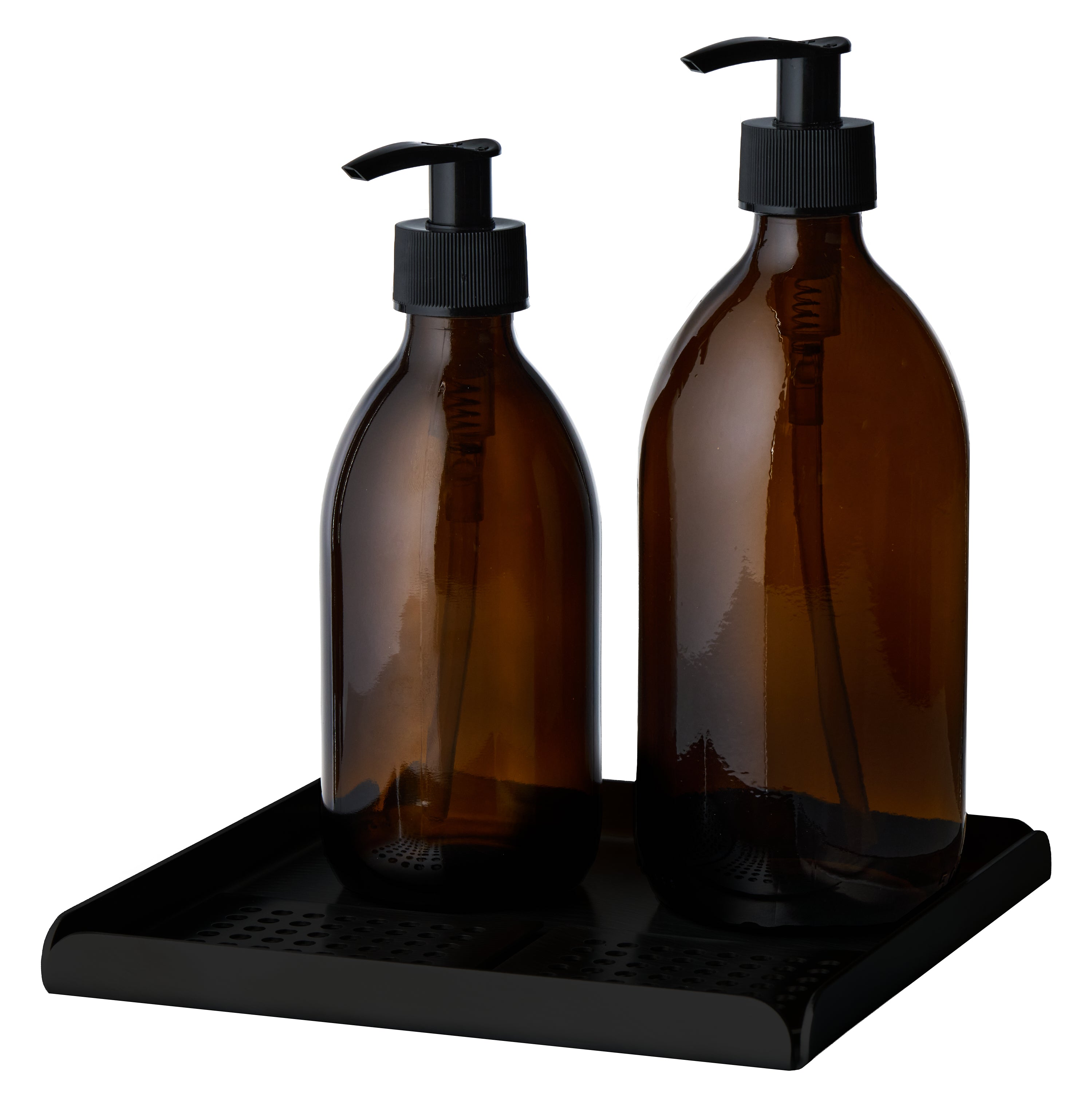 Stor, håndlavet bakke i mat sort pulverlakeret stål med to brune sæbedispensere. Praktisk og stilrent design fra Djursland.