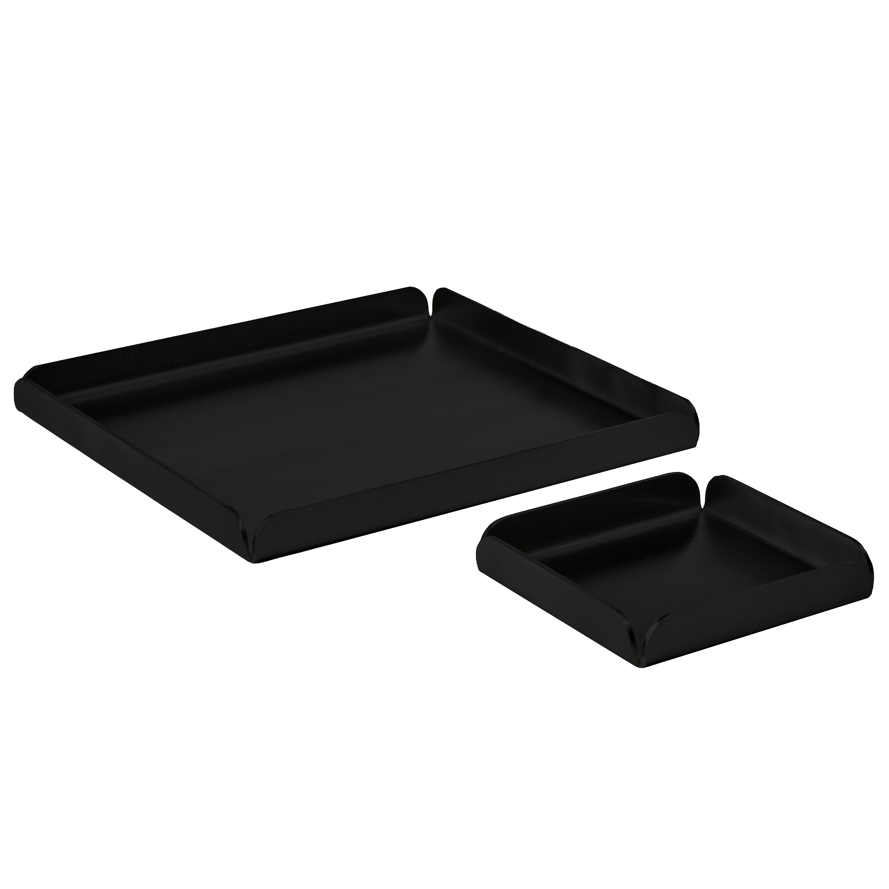 Sæt med to håndlavede bakker i mat sort pulverlakeret stål, designet til organisering ved vasken.