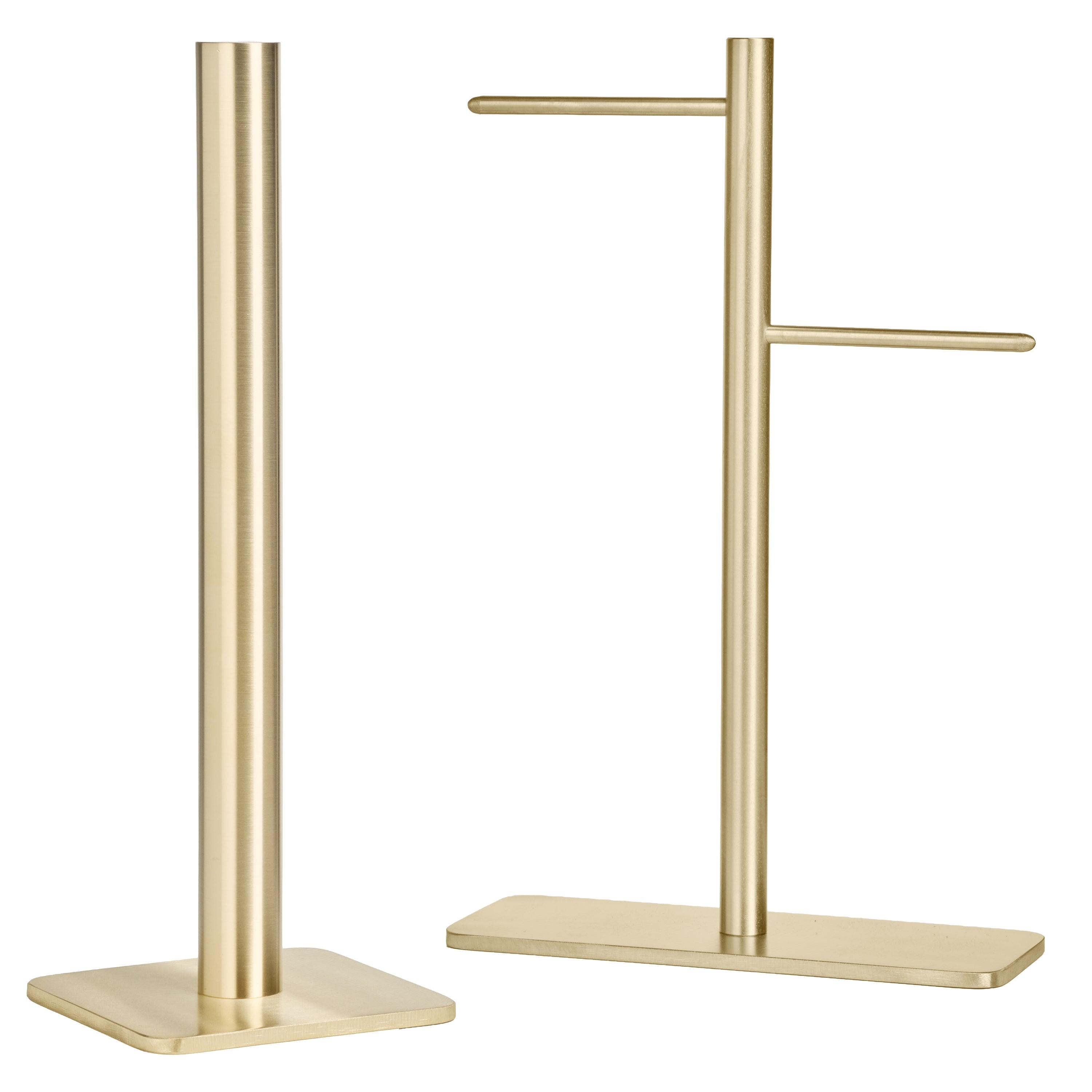 Håndlavet køkkensæt i lakeret messing fra Djursland. Elegant holder til køkkenrulle og opvaskebørste med gylden finish.